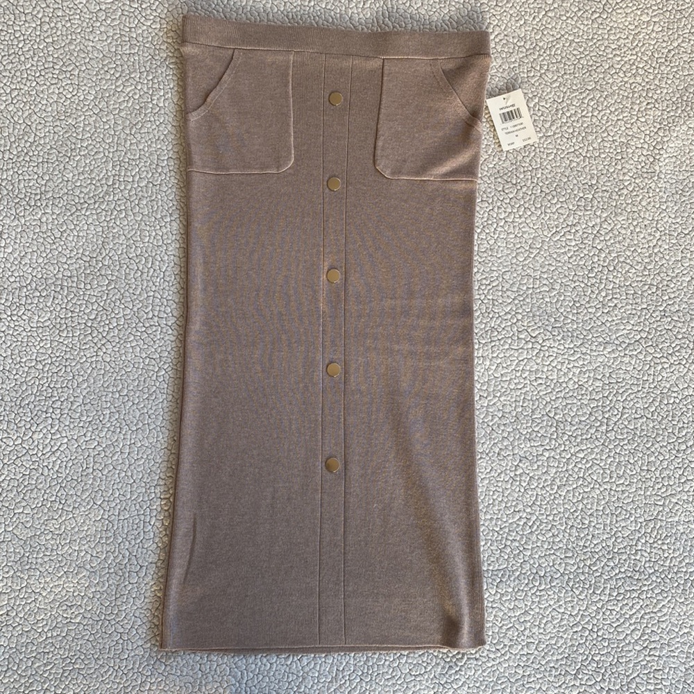 NWT Retrology Beige Tan Sweater Skirt, Size medium - Picture 2 of 10